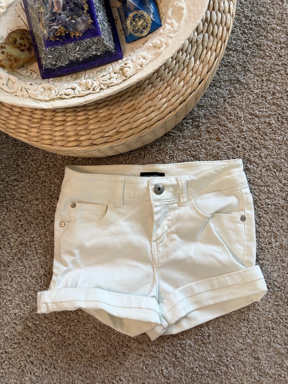 LE CHATEAU⭐️- 4 For $25⭐️White Women's Roll-Cuff Shorts